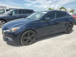 3MZBN1W30JM183123 2018 MAZDA 3