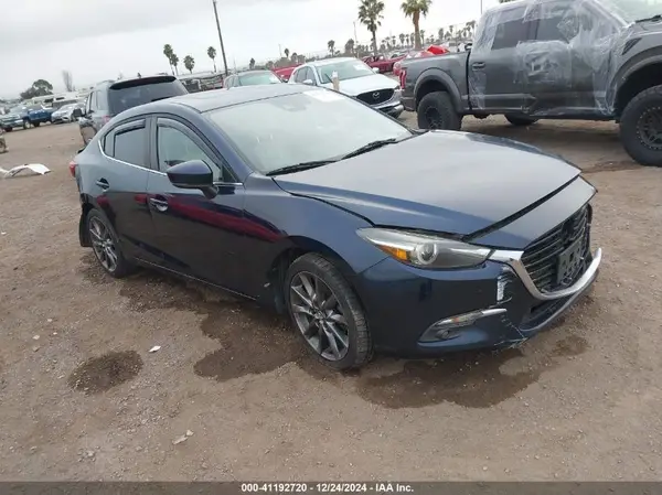 3MZBN1W30JM187804 2018 MAZDA 3 - Image 1