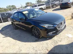 3MZBN1W30JM188063 2018 MAZDA 3