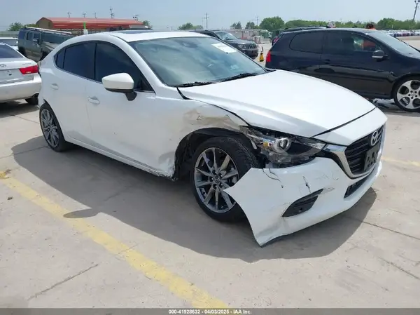 3MZBN1W30JM195076 2018 MAZDA 3 - Image 1
