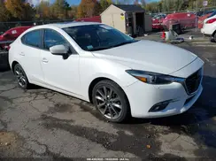 3MZBN1W30JM201426 2018 MAZDA 3