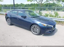 3MZBN1W30JM215276 2018 MAZDA 3