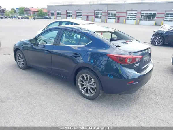 3MZBN1W30JM215276 2018 MAZDA 3 - Image 2