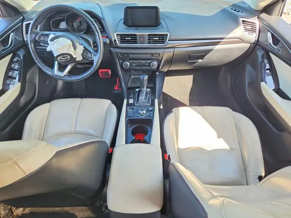 3MZBN1W30JM219182 2018 MAZDA 3 - Image 8