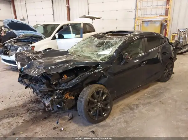 3MZBN1W31HM140534 2017 MAZDA 3 - Image 2
