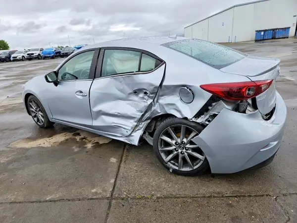 3MZBN1W31JM171241 2018 MAZDA 3 - Image 2