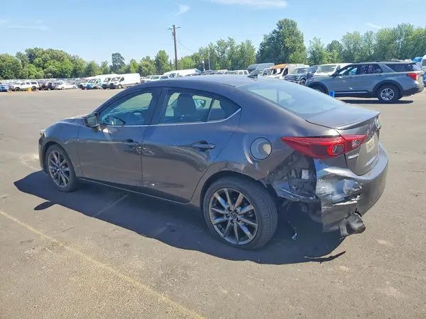 3MZBN1W31JM174673 2018 MAZDA 3 - Image 2