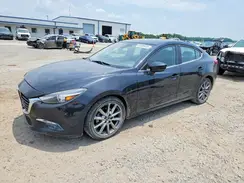 3MZBN1W31JM210653 2018 MAZDA 3