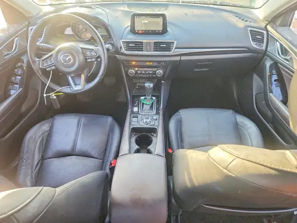 3MZBN1W31JM211379 2018 MAZDA 3 - Image 8