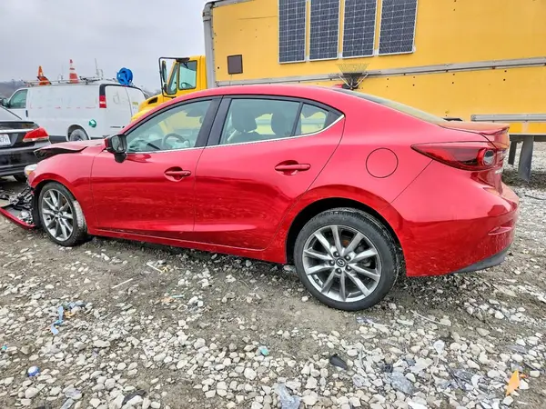 3MZBN1W31JM240171 2018 MAZDA 3 - Image 2