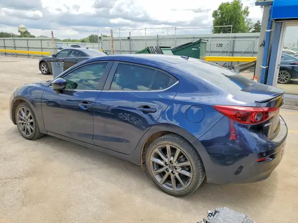 3MZBN1W31JM253213 2018 MAZDA 3 - Image 2