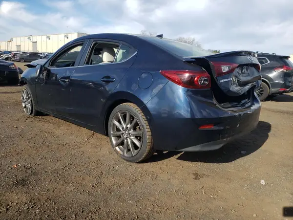 3MZBN1W31JM256516 2018 MAZDA 3 - Image 2