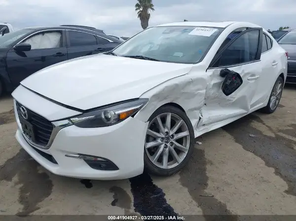 3MZBN1W32HM137772 2017 MAZDA 3 - Image 2