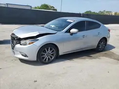 3MZBN1W32JM158692 2018 MAZDA 3