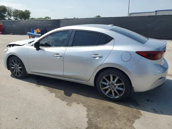 3MZBN1W32JM158692 2018 MAZDA 3 - Image 2