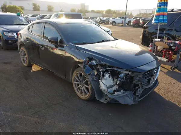 3MZBN1W32JM162886 2018 MAZDA 3 - Image 1