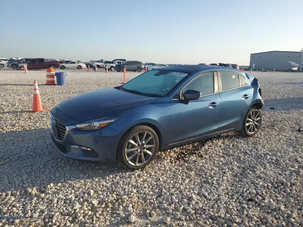 3MZBN1W32JM164055 2018 MAZDA 3 - Image 1