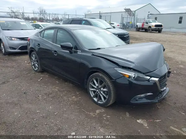 3MZBN1W32JM172589 2018 MAZDA 3 - Image 1