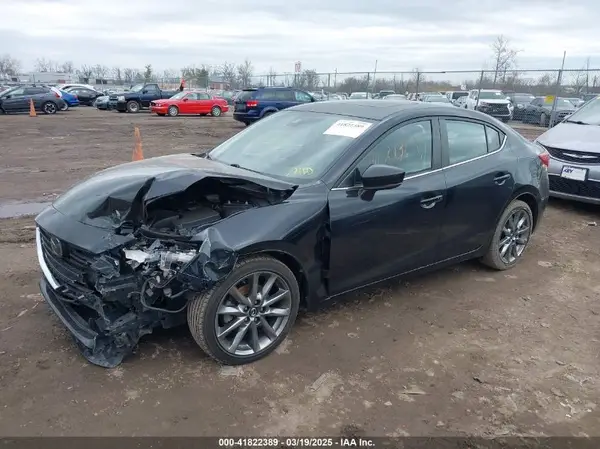 3MZBN1W32JM172589 2018 MAZDA 3 - Image 2