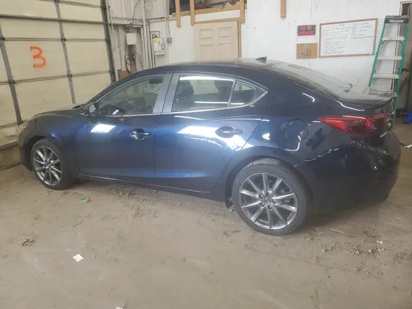 3MZBN1W32JM190218 2018 MAZDA 3 - Image 2