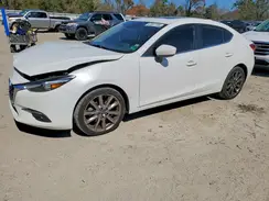 3MZBN1W32JM217272 2018 MAZDA 3