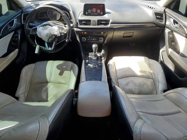 3MZBN1W32JM217272 2018 MAZDA 3 - Image 8
