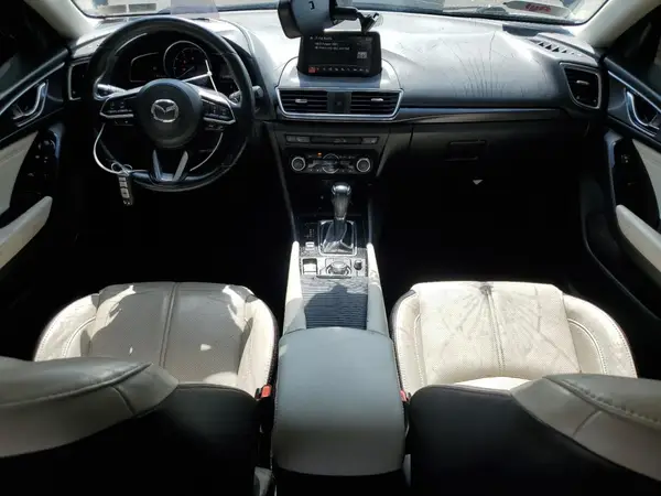 3MZBN1W32JM242009 2018 MAZDA 3 - Image 8