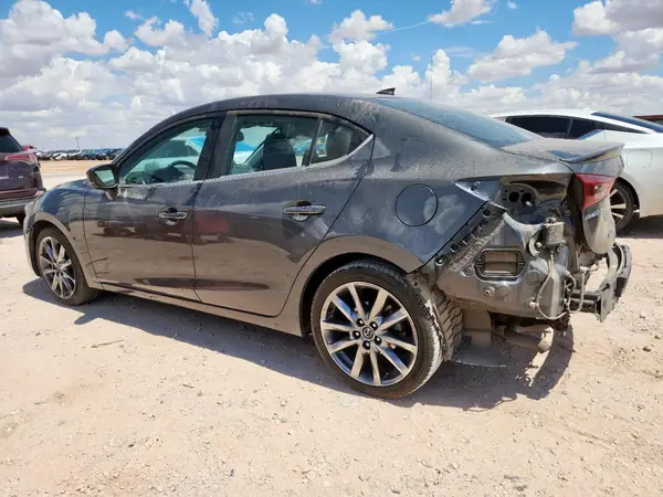 3MZBN1W32JM264379 2018 MAZDA 3 - Image 2