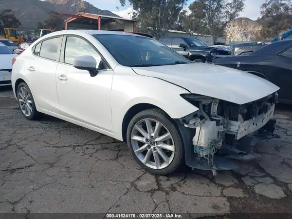 3MZBN1W33HM130555 2017 MAZDA 3 - Image 1