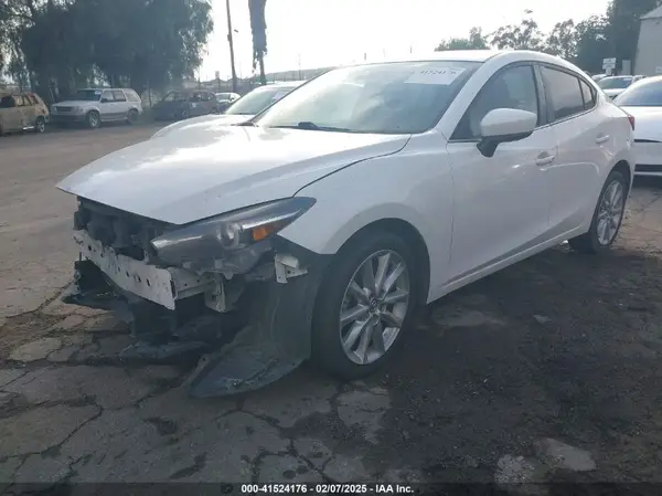 3MZBN1W33HM130555 2017 MAZDA 3 - Image 2