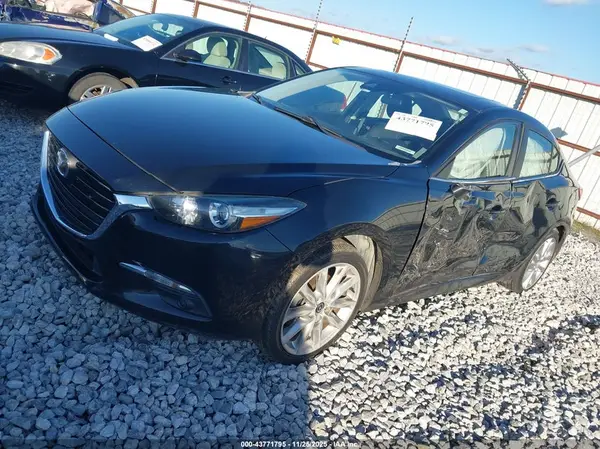 3MZBN1W33HM139269 2017 MAZDA 3 - Image 2