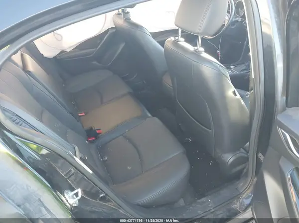 3MZBN1W33HM139269 2017 MAZDA 3 - Image 8