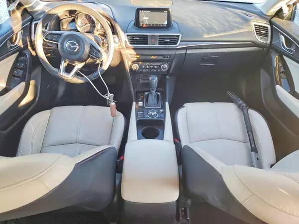 3MZBN1W33JM187800 2018 MAZDA 3 - Image 8