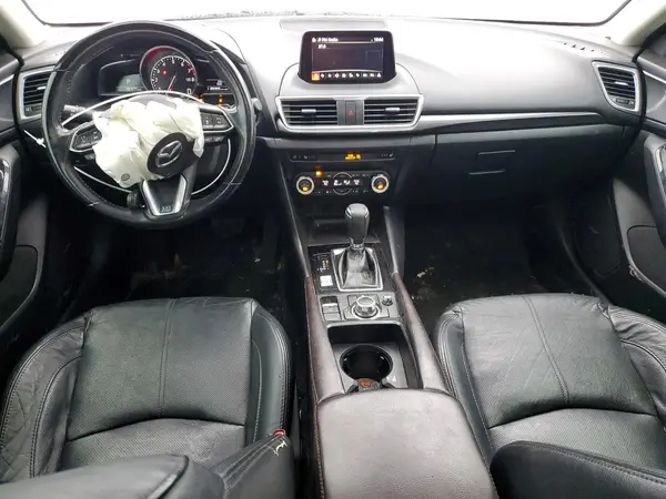 3MZBN1W33JM198800 2018 MAZDA 3 - Image 8