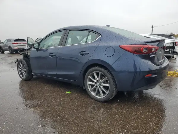 3MZBN1W33JM250152 2018 MAZDA 3 - Image 2