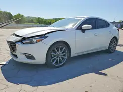 3MZBN1W33JM264925 2018 MAZDA 3