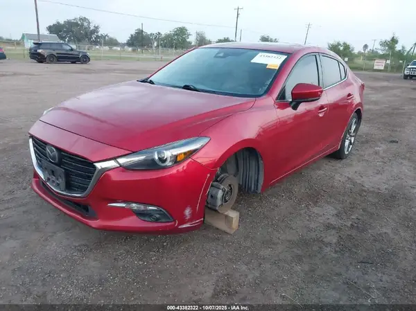 3MZBN1W34JM160976 2018 MAZDA 3 - Image 2