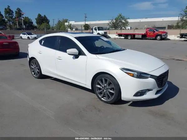 3MZBN1W34JM163313 2018 MAZDA 3 - Image 1