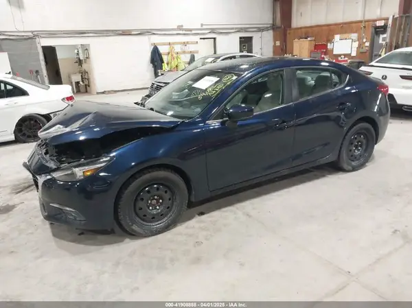 3MZBN1W34JM181651 2018 MAZDA 3 - Image 2