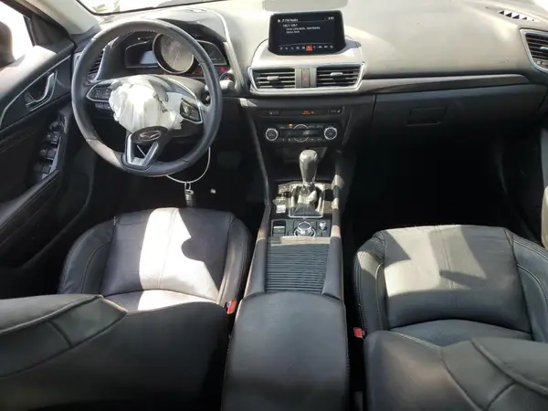 3MZBN1W34JM183643 2018 MAZDA 3 - Image 8