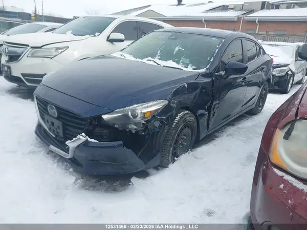 3MZBN1W34JM194318 2018 MAZDA 3 - Image 2