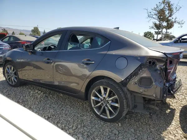 3MZBN1W34JM227284 2018 MAZDA 3 - Image 2