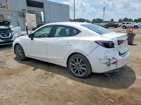 3MZBN1W34JM251326 2018 MAZDA 3 - Image 2