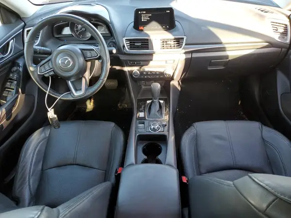 3MZBN1W35HM138415 2017 MAZDA 3 - Image 8