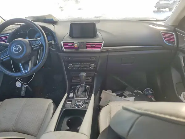 3MZBN1W35JM202877 2018 MAZDA 3 - Image 8