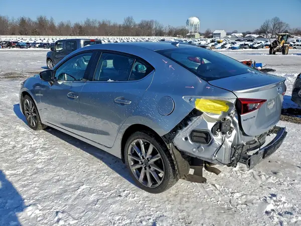 3MZBN1W35JM214320 2018 MAZDA 3 - Image 2