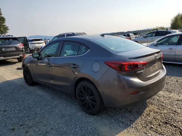 3MZBN1W35JM262772 2018 MAZDA 3 - Image 2