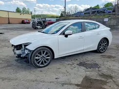 3MZBN1W36JM158761 2018 MAZDA 3