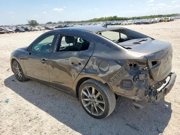 3MZBN1W36JM166584 2018 MAZDA 3 - Image 2