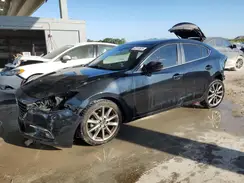 3MZBN1W36JM175236 2018 MAZDA 3